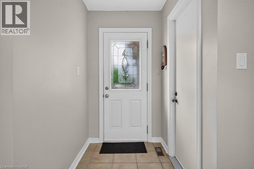 24 Braeheid Avenue, Waterdown, Ontario  L8B 0C5 - Photo 5 - 40850232