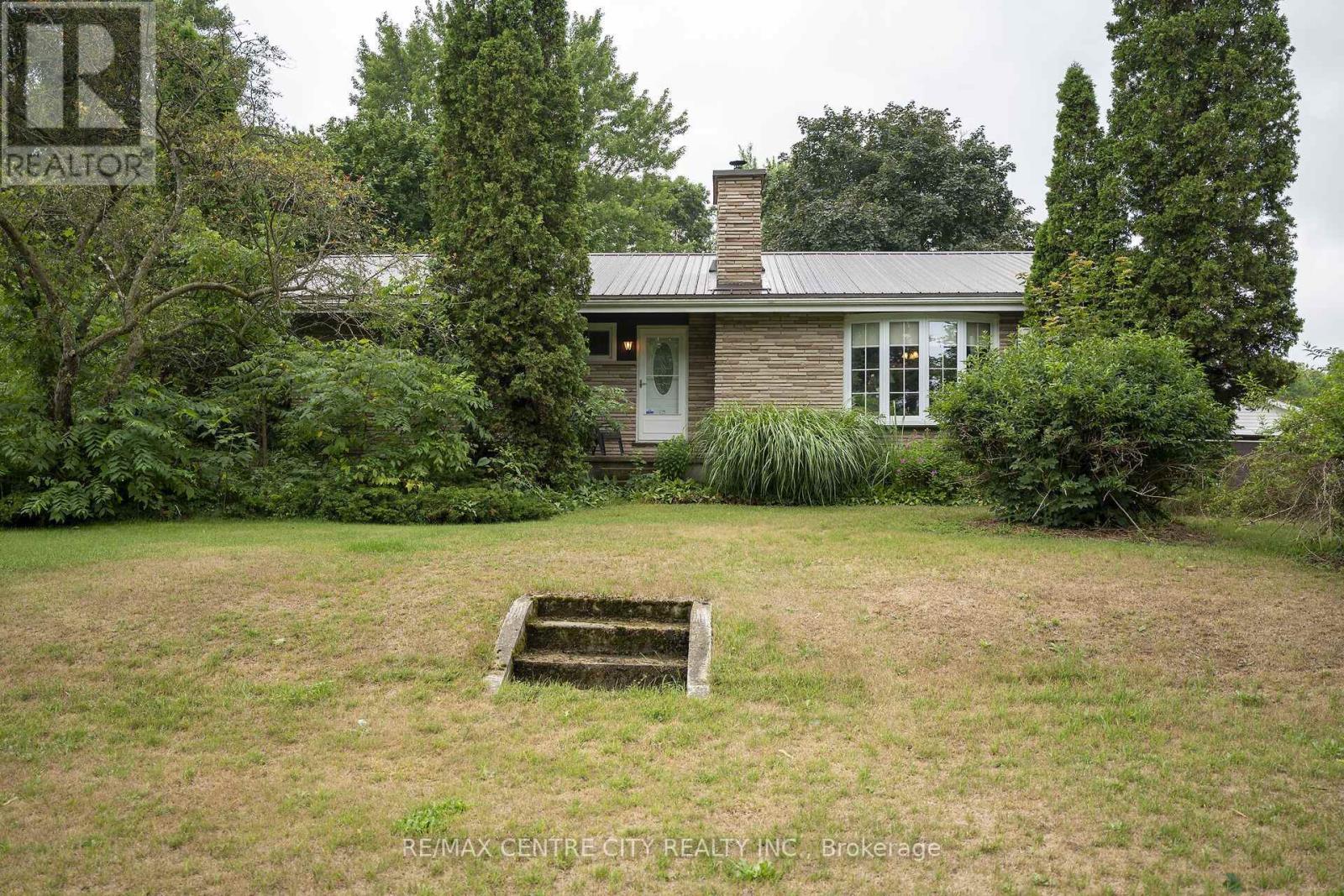 23891 Sutherland Road, Strathroy-Caradoc, Ontario  N0L 1W0 - Photo 22 - X13643392