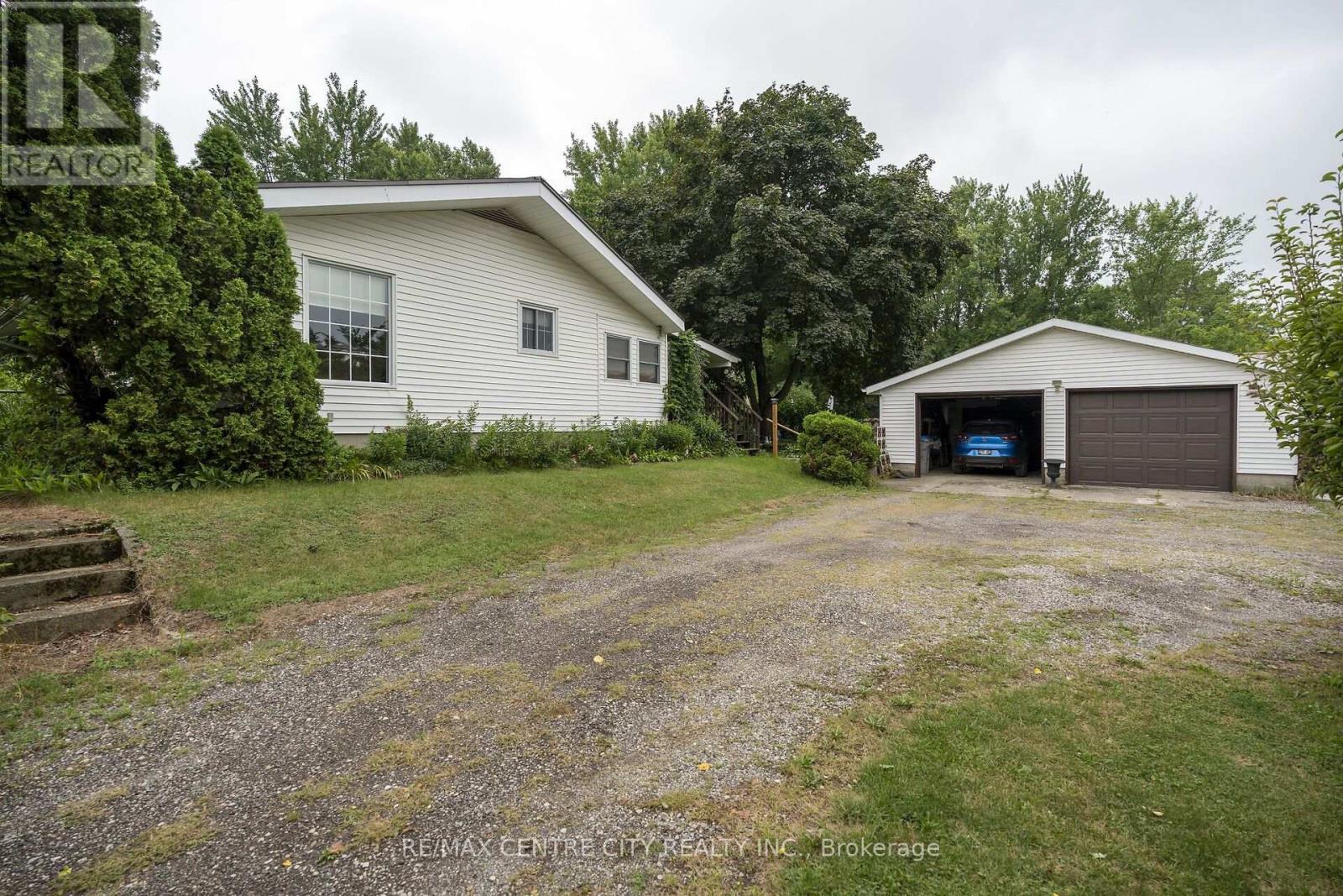 23891 Sutherland Road, Strathroy-Caradoc, Ontario  N0L 1W0 - Photo 27 - X13643392