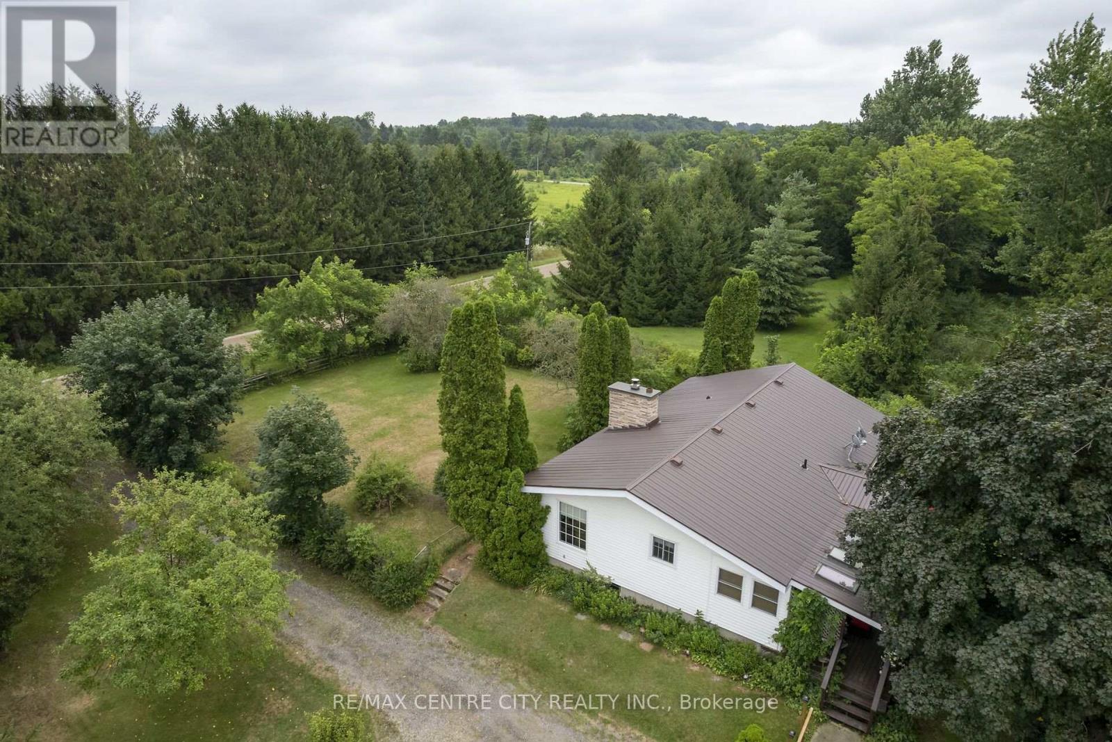 23891 Sutherland Road, Strathroy-Caradoc, Ontario  N0L 1W0 - Photo 5 - X13643392