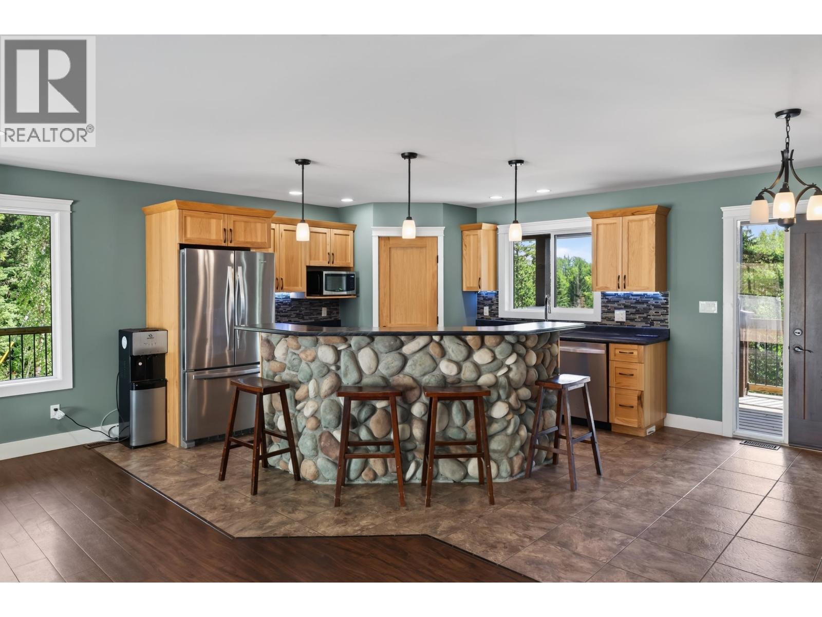2077 Sommerville Road, Prince George, British Columbia  V2N 6T6 - Photo 9 - R3153276