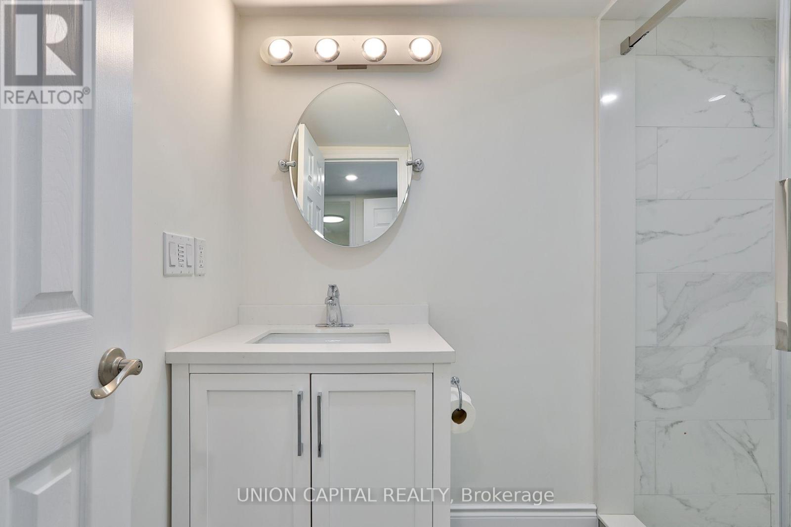 383 Neal Drive, Richmond Hill, Ontario  L4C 3L6 - Photo 18 - N13639420