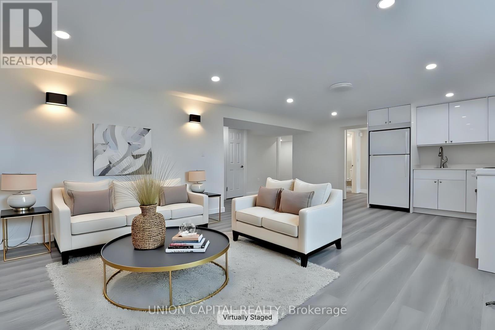 383 NEAL DRIVE, Richmond Hill, Ontario