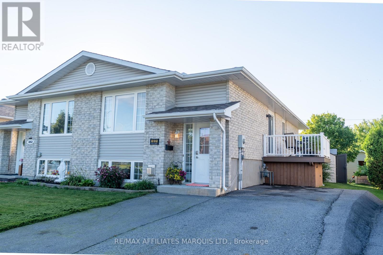 1851 CUMBERLAND STREET, Cornwall, Ontario