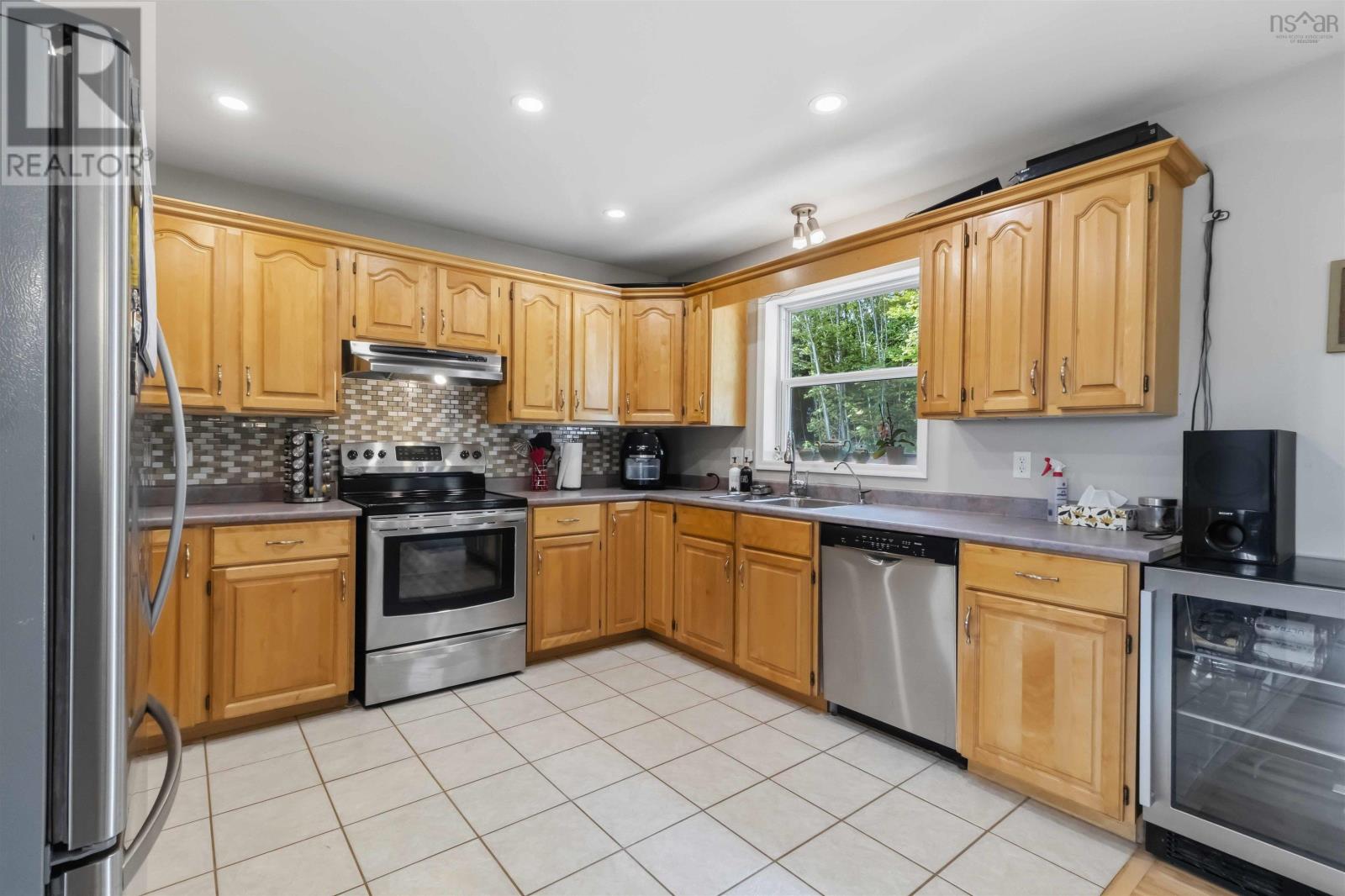 53 Megan Crescent, Middle Sackville, Nova Scotia  B4E 3B8 - Photo 14 - 202617000