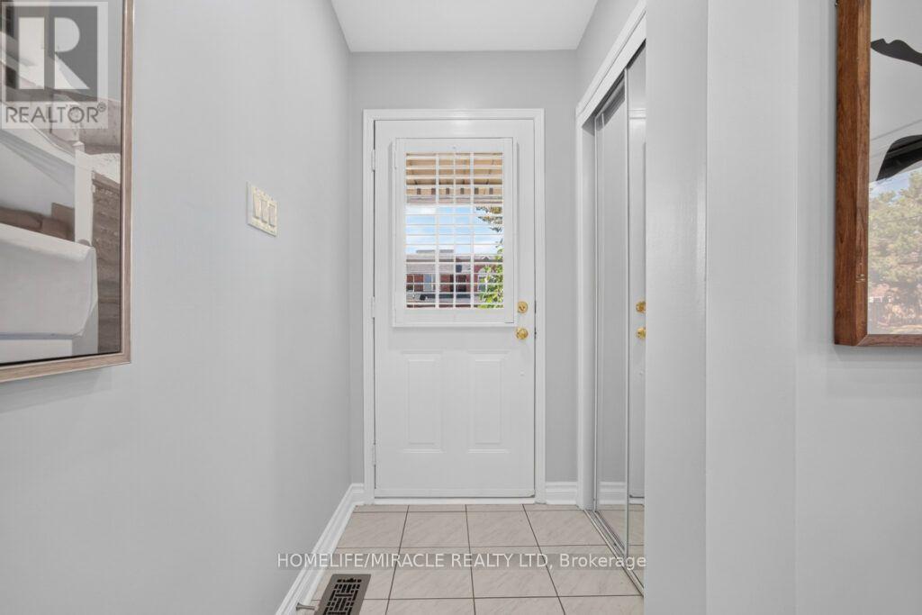 59 Dawson Crescent, Milton, Ontario L9T 5H9 - Photo 5 - W13643082