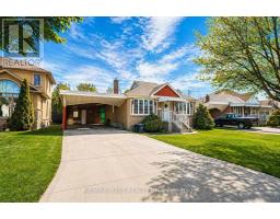 7 HIGHLAND HILL, Toronto, Ontario