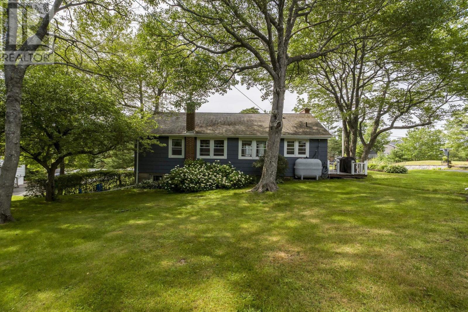 16 Wedgewood Avenue, Timberlea, Nova Scotia  B3T 1E7 - Photo 24 - 202618688