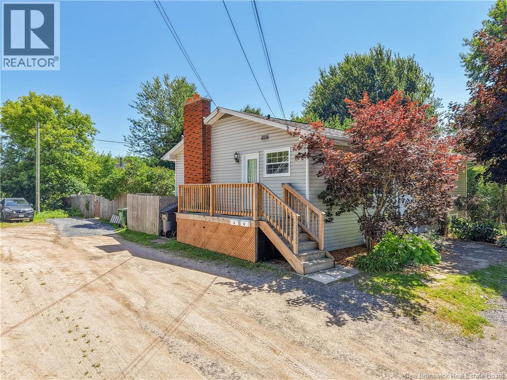 158 Friel Street, Fredericton, New Brunswick  E3A 2P4 - Photo 2 - NB145392