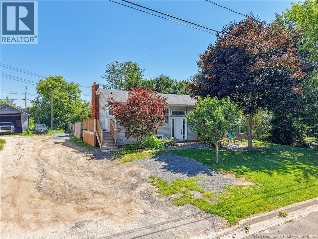 158 Friel Street, Fredericton, New Brunswick E3A 2P4 - Photo 1 - NB145449