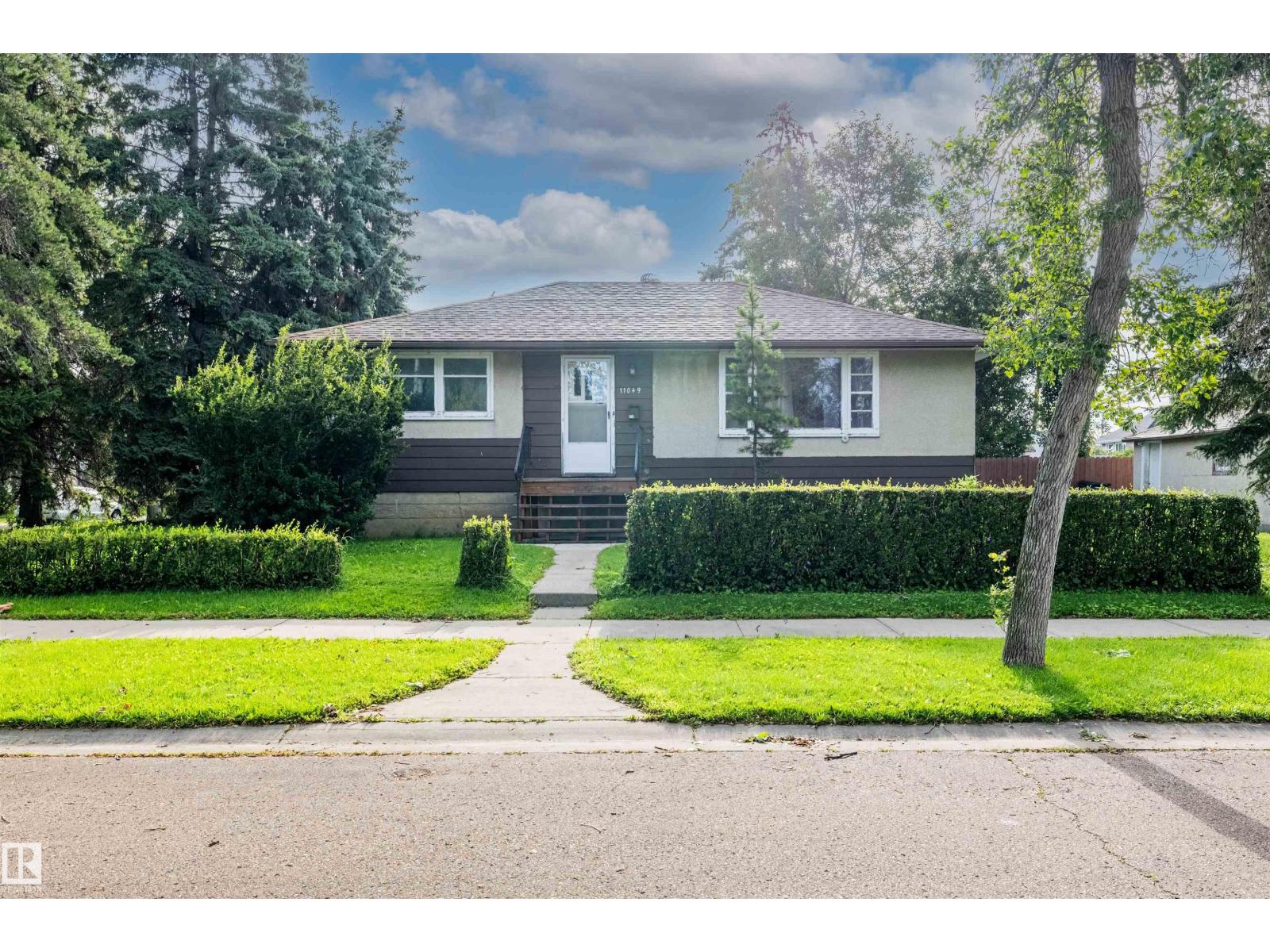 11049 145 ST NW, edmonton, Alberta