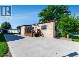 29 Parkside DRIVE, McGregor, Ontario
