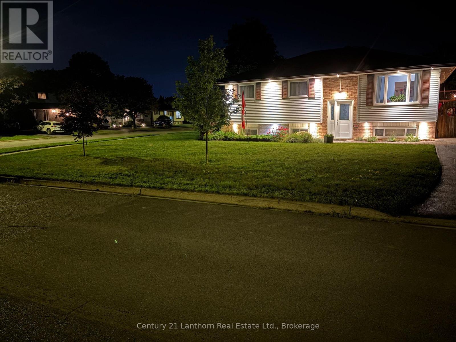 2 Dixie Place, Belleville, Ontario  K8P 5A9 - Photo 3 - X13643504