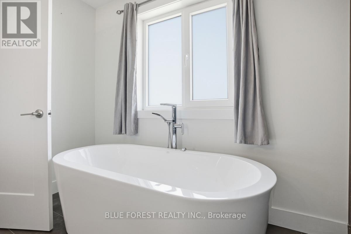 40 Locky Lane, Middlesex Centre, Ontario  N0L 1R0 - Photo 26 - X13643424