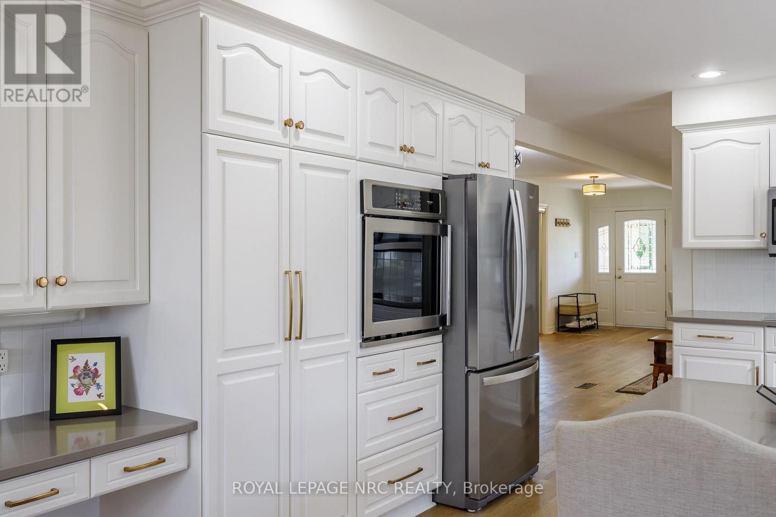7621 Cameron Court, Niagara Falls, Ontario  L2H 3G9 - Photo 18 - X13643440