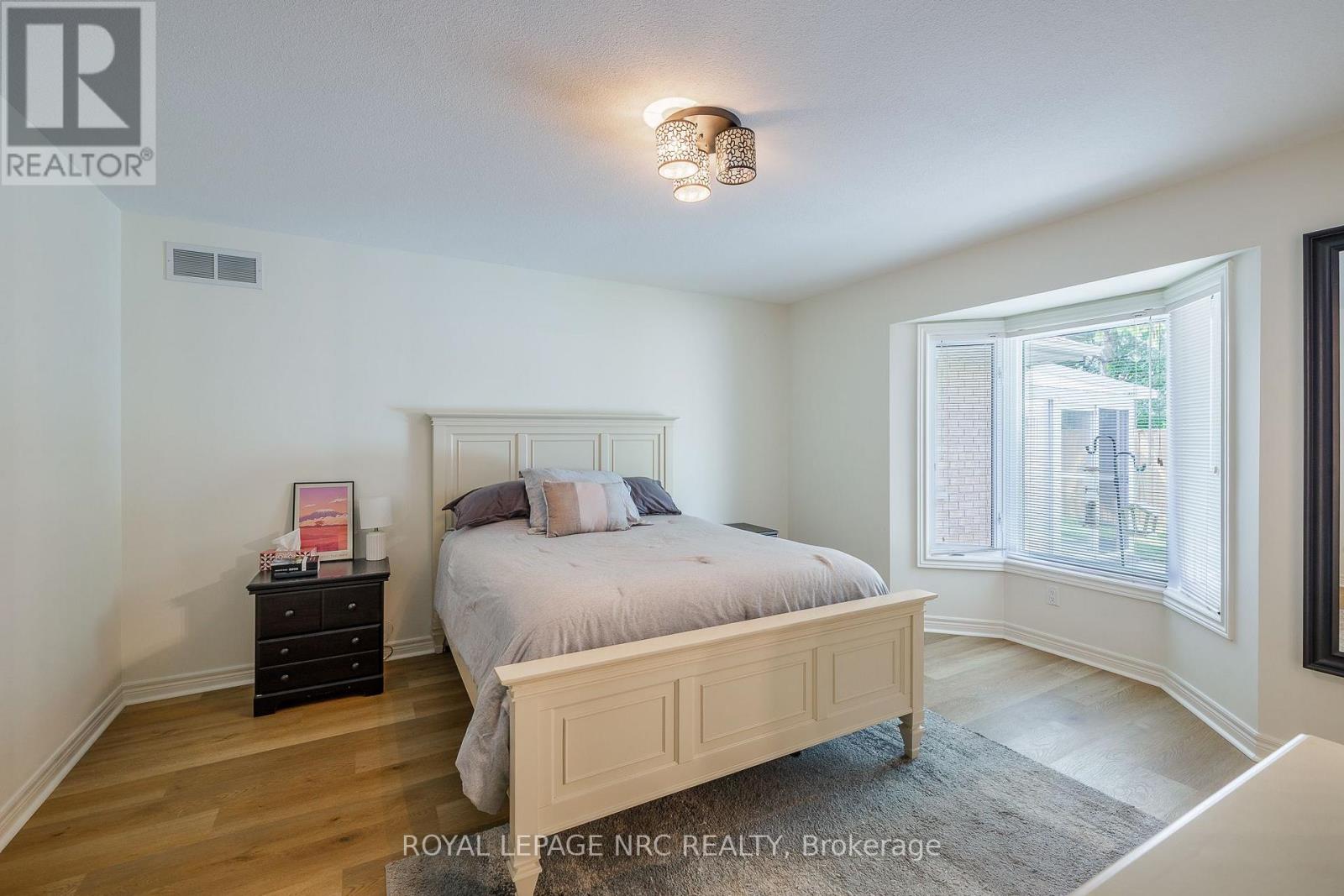 7621 Cameron Court, Niagara Falls, Ontario  L2H 3G9 - Photo 21 - X13643440