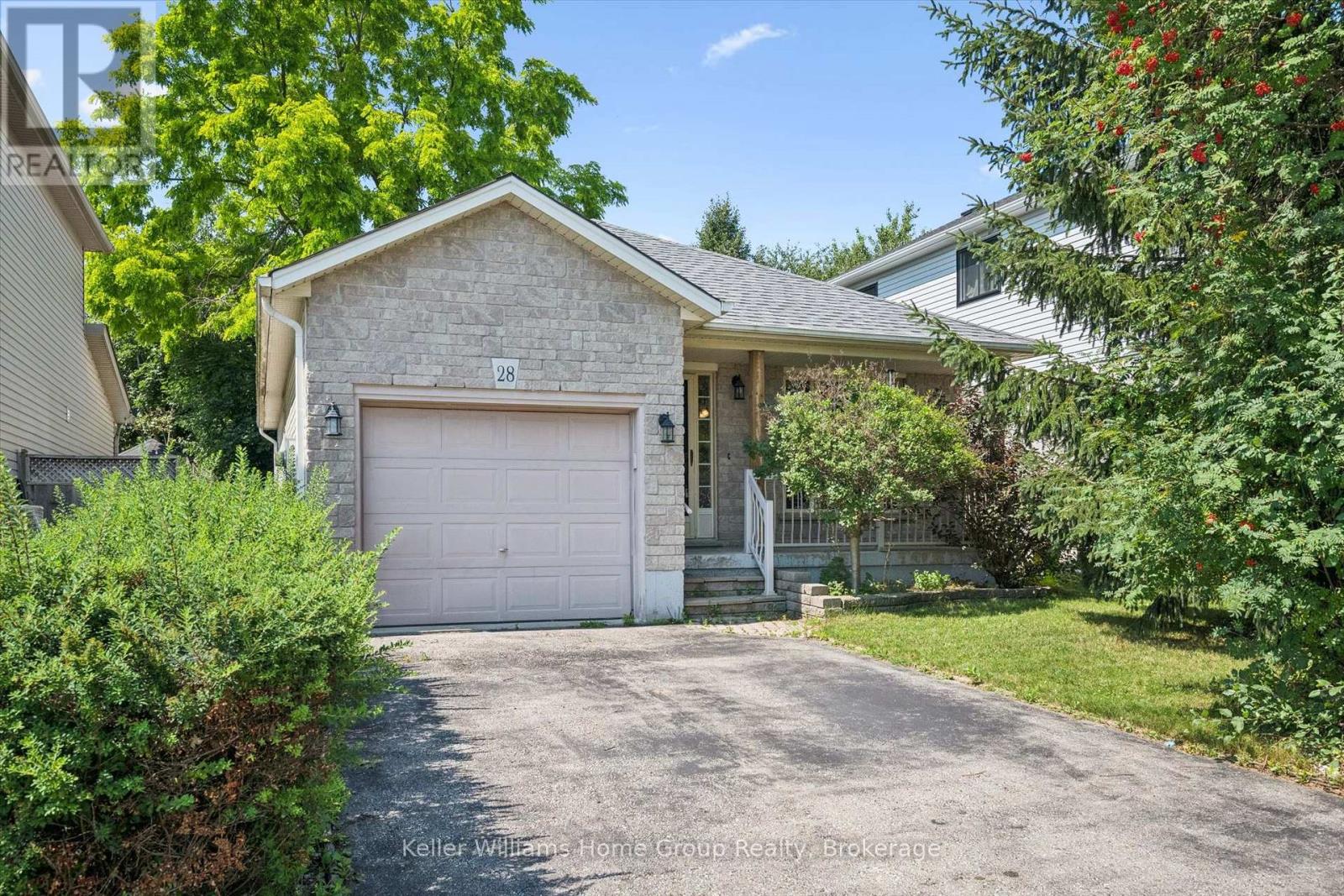 28 Peglar Crescent, Centre Wellington, Ontario  N1M 3T3 - Photo 3 - X13638532