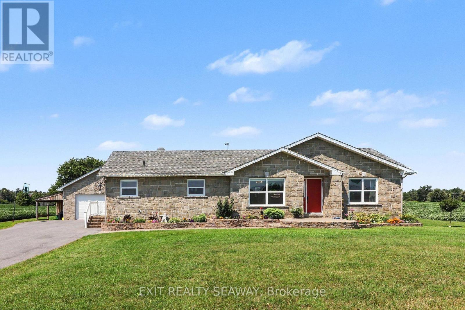 14899 Hollister Road, South Stormont, Ontario  K0C 1M0 - Photo 2 - X13643522