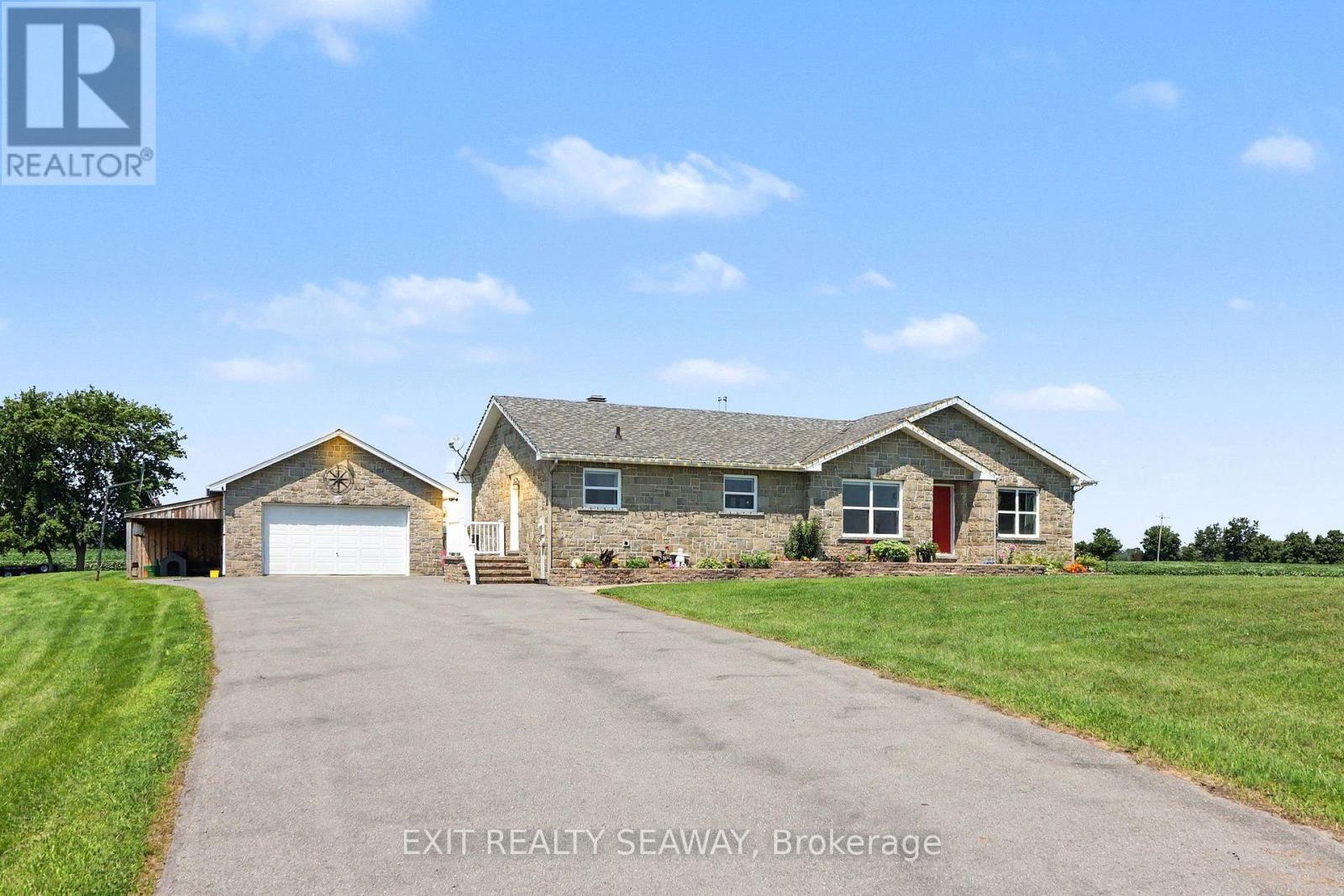 14899 Hollister Road, South Stormont, Ontario  K0C 1M0 - Photo 3 - X13643522