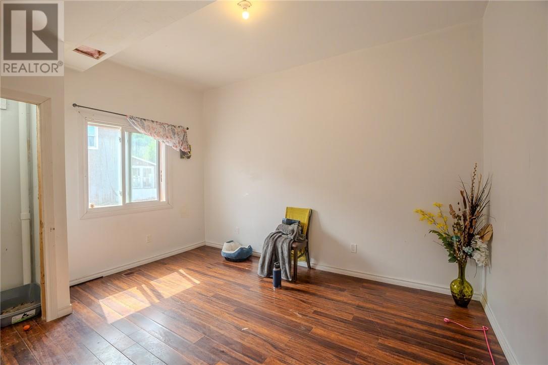 7 Second Avenue, Levack, Ontario  P0M 2C0 - Photo 14 - 2129650