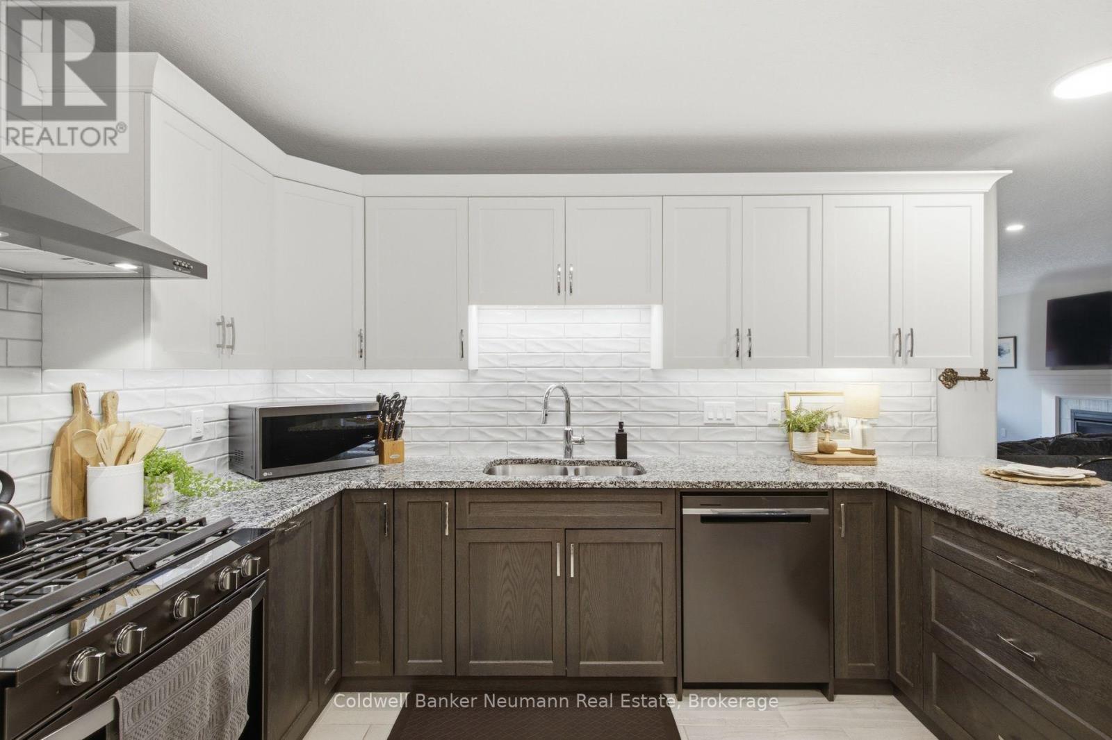 72 Halls Drive, Centre Wellington, Ontario  N0B 1S0 - Photo 12 - X13643412