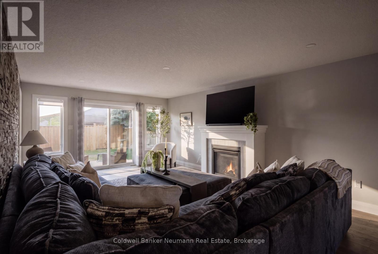 72 Halls Drive, Centre Wellington, Ontario  N0B 1S0 - Photo 19 - X13643412