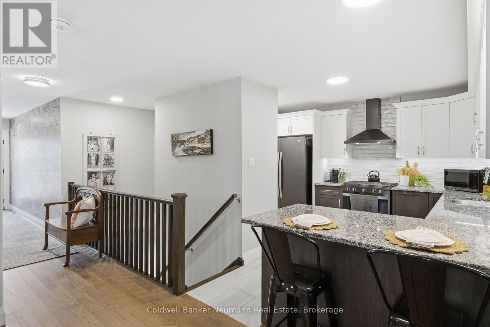 72 Halls Drive, Centre Wellington, Ontario  N0B 1S0 - Photo 6 - X13643412
