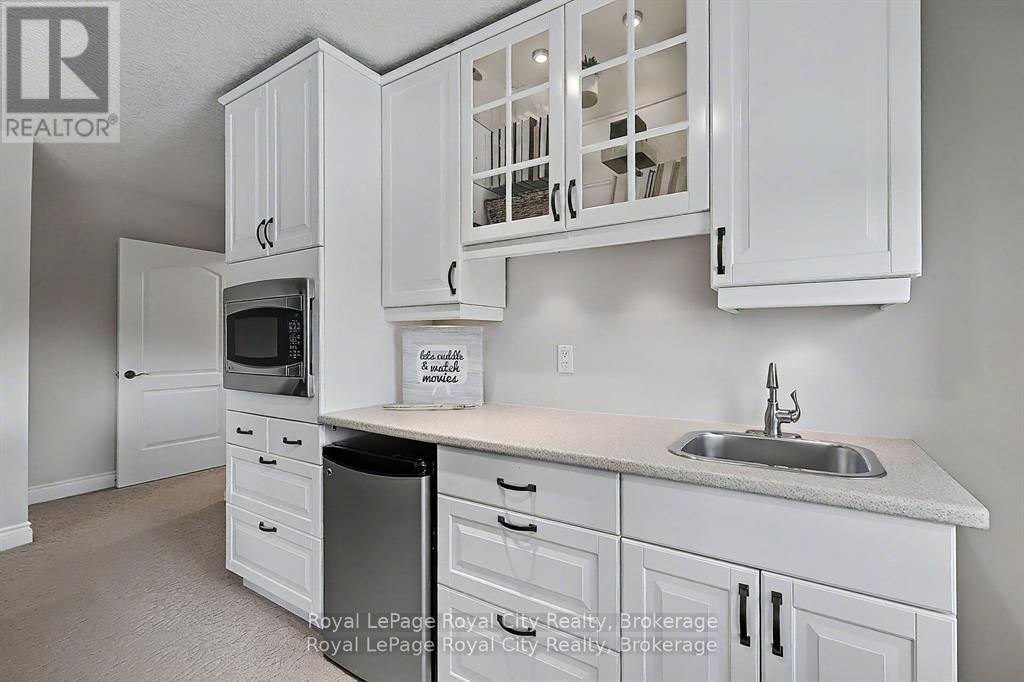 8 Zaduk Place, Guelph, Ontario  N1G 0A7 - Photo 21 - X13643468