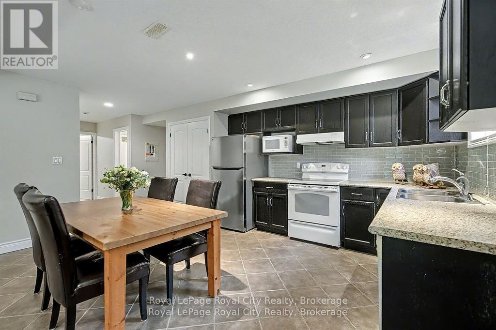 8 Zaduk Place, Guelph, Ontario  N1G 0A7 - Photo 33 - X13643468