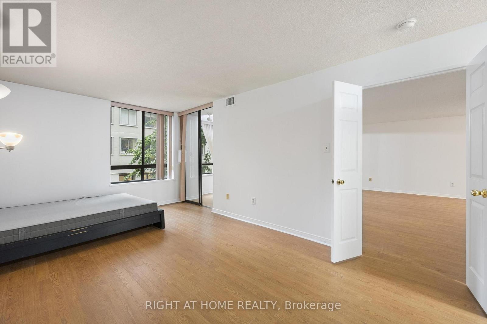 206a - 280 Simcoe Street, Toronto, Ontario  M5T 2Y5 - Photo 11 - C13643514