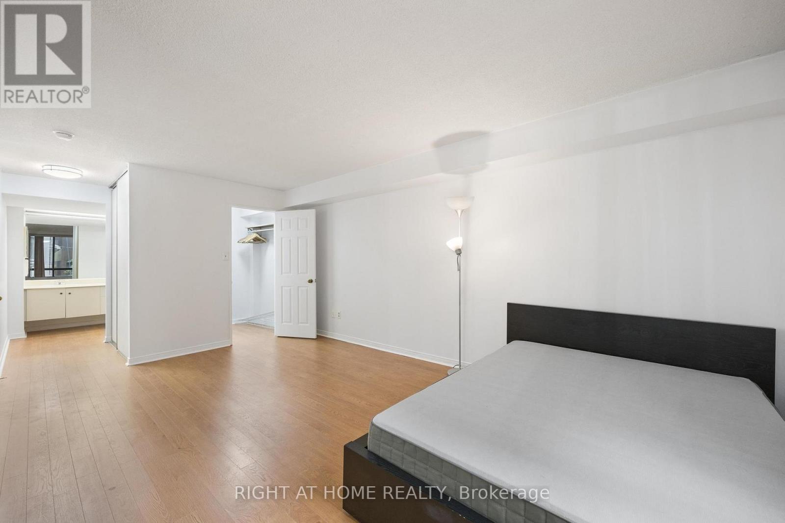206a - 280 Simcoe Street, Toronto, Ontario  M5T 2Y5 - Photo 12 - C13643514