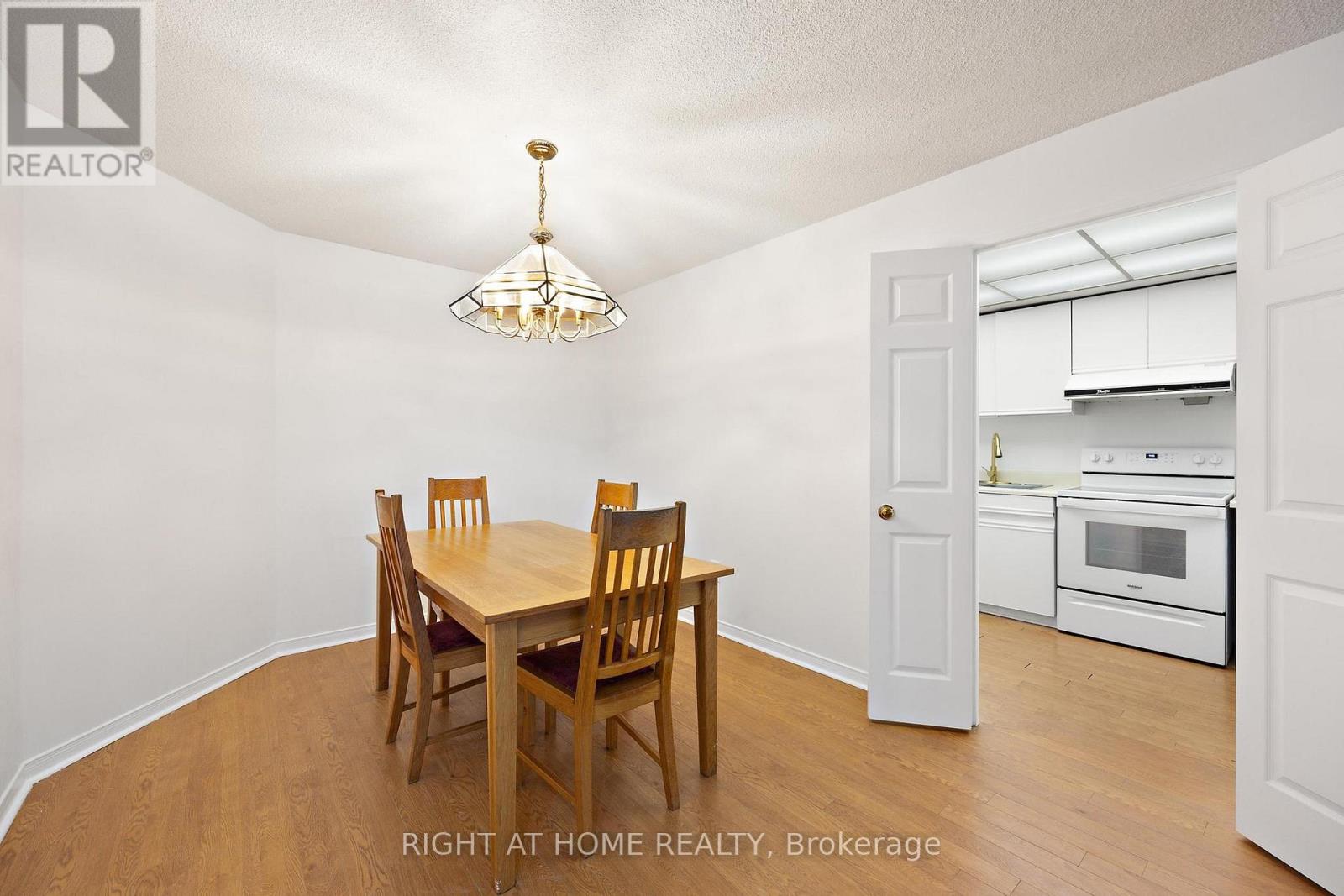 206a - 280 Simcoe Street, Toronto, Ontario  M5T 2Y5 - Photo 18 - C13643514