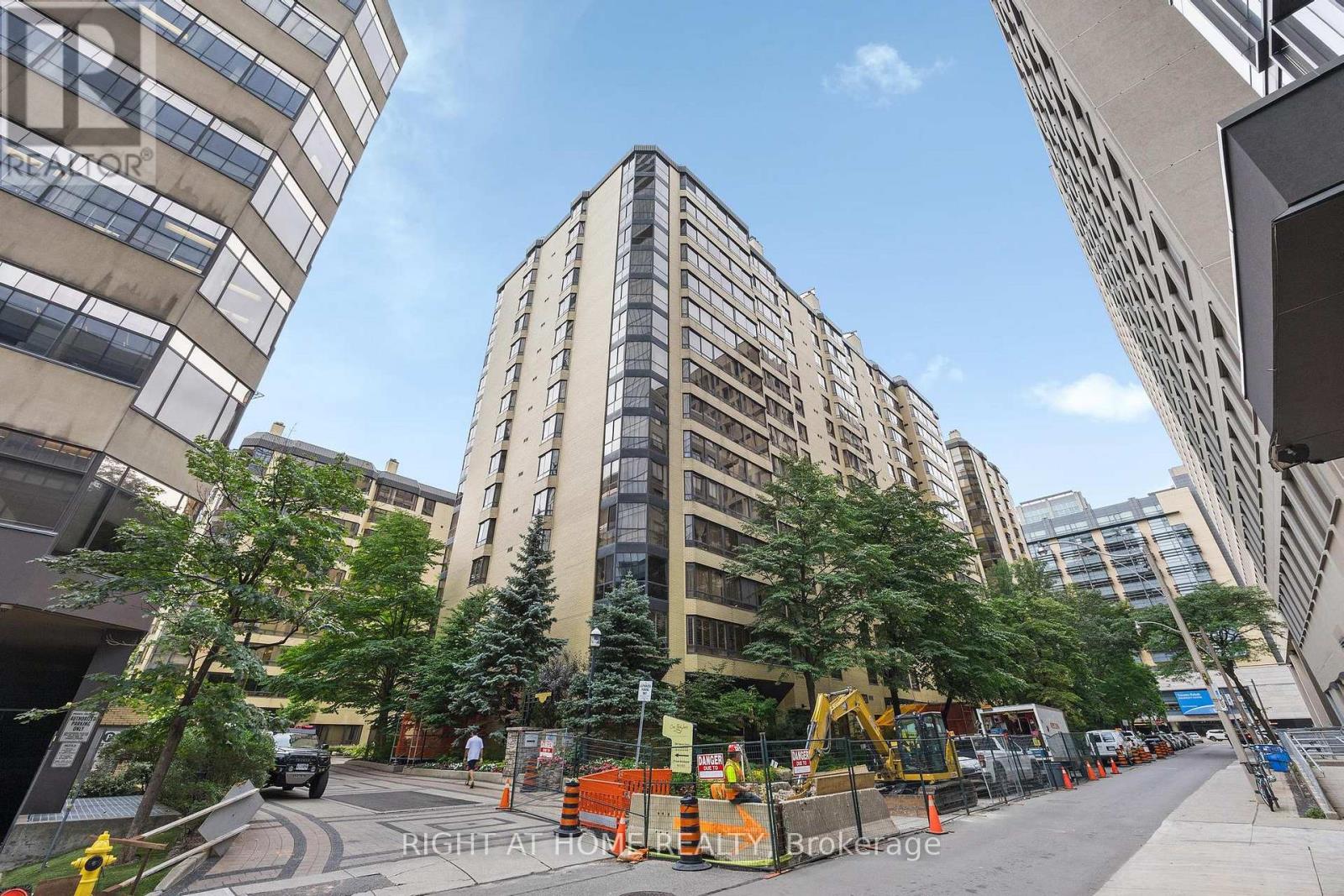 206a - 280 Simcoe Street, Toronto, Ontario  M5T 2Y5 - Photo 3 - C13643514
