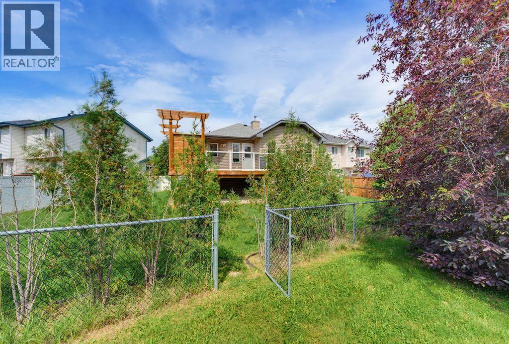 359 Hidden Ranch Place NW, Calgary, Alberta  T3A 5N7 - Photo 43 - A2329869