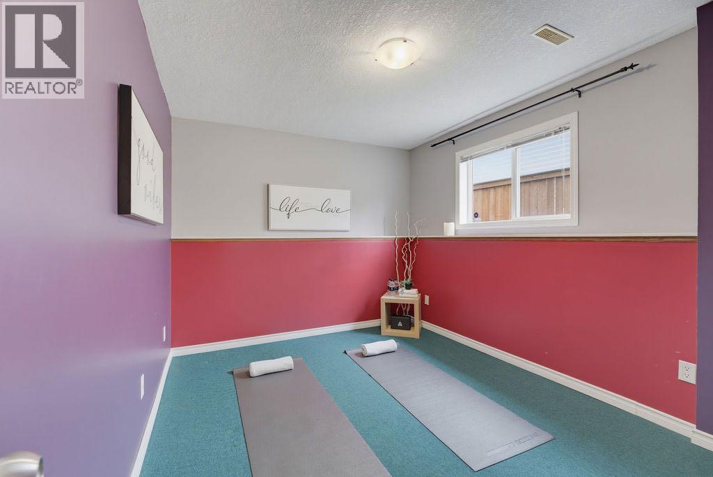 359 Hidden Ranch Place NW, Calgary, Alberta  T3A 5N7 - Photo 28 - A2329869