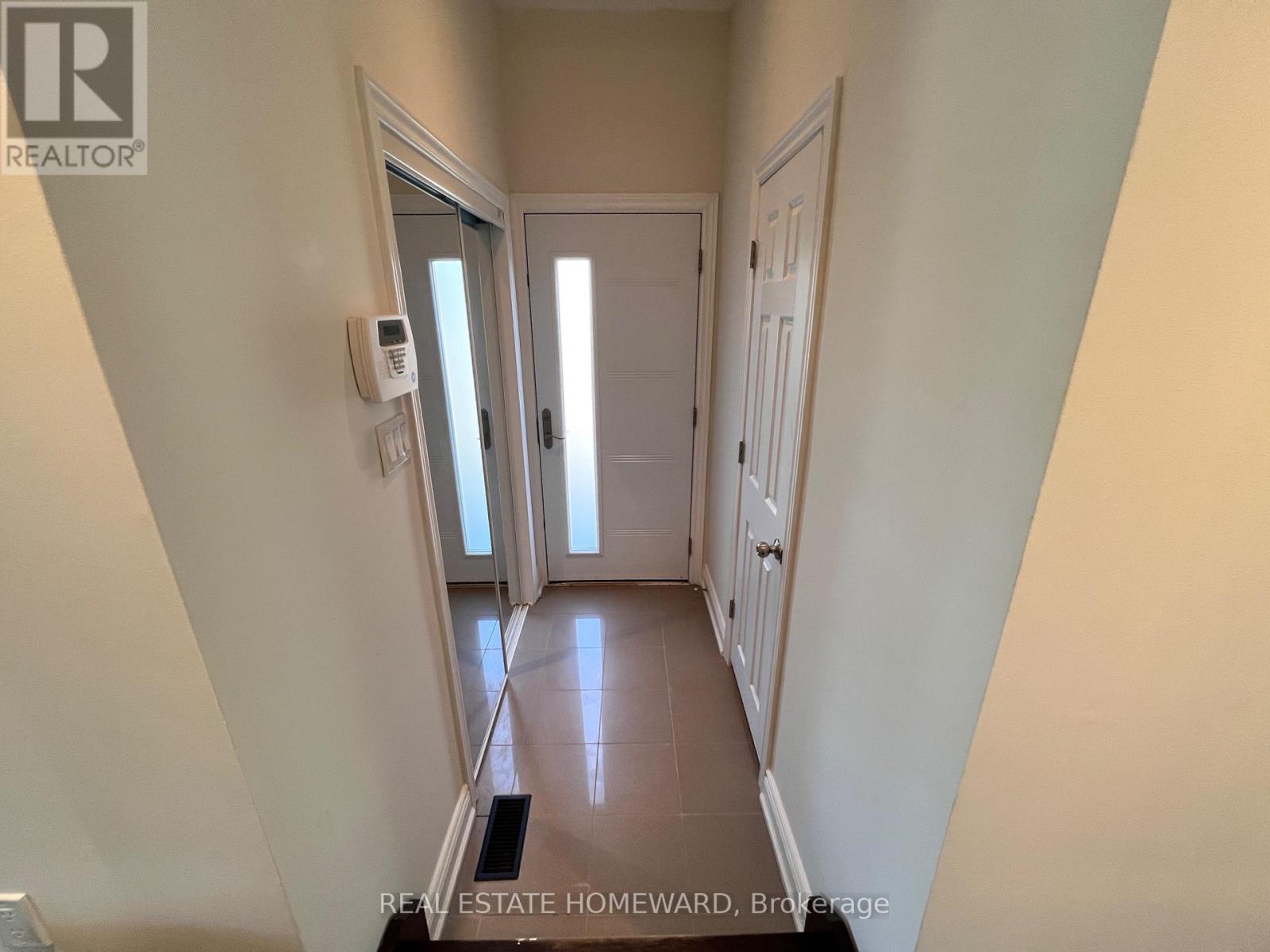 171 Westlake Avenue, Toronto, Ontario  M4C 4S3 - Photo 11 - E13643426