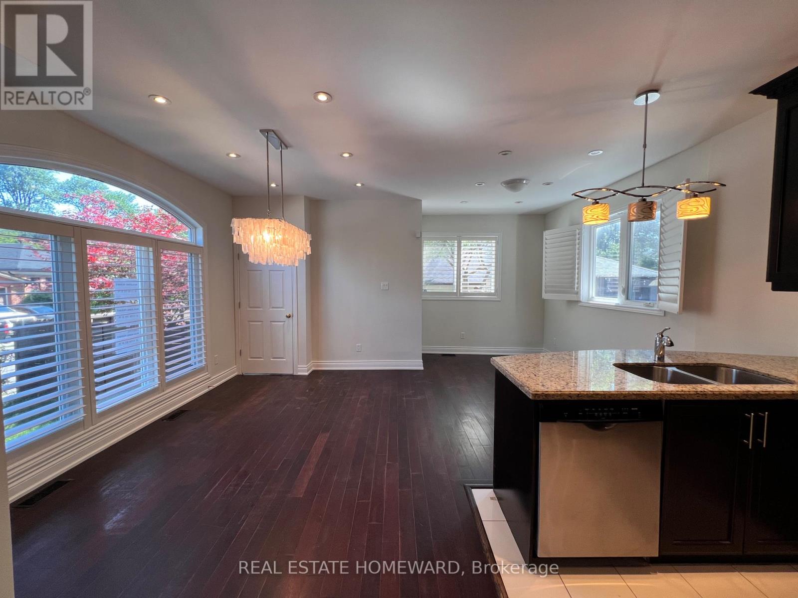 171 Westlake Avenue, Toronto, Ontario  M4C 4S3 - Photo 13 - E13643426