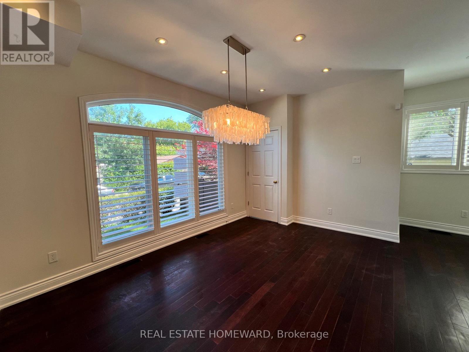 171 Westlake Avenue, Toronto, Ontario  M4C 4S3 - Photo 14 - E13643426