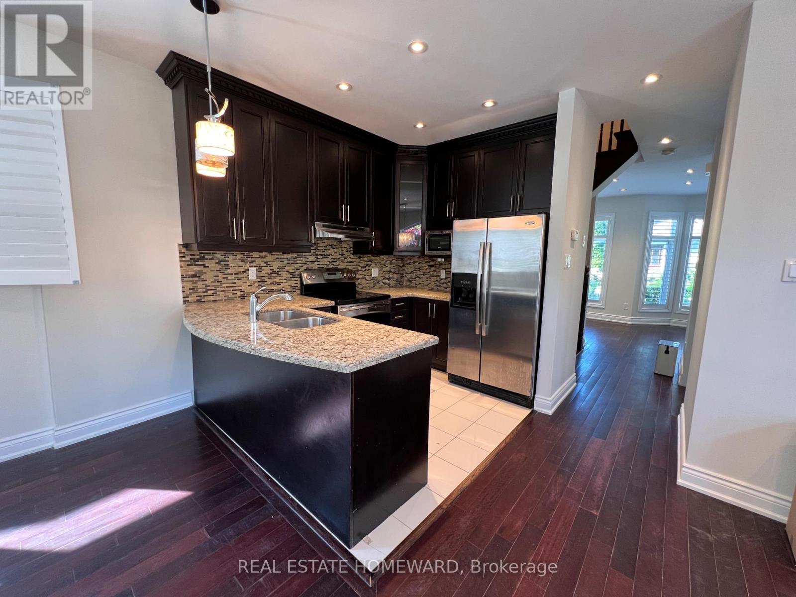 171 Westlake Avenue, Toronto, Ontario  M4C 4S3 - Photo 16 - E13643426