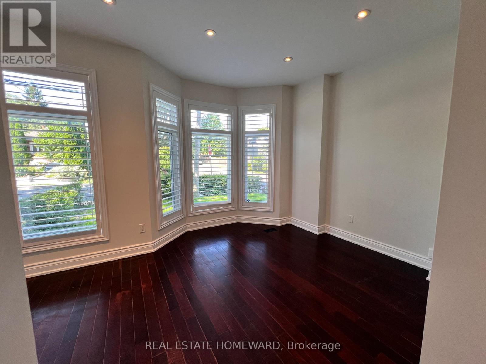 171 Westlake Avenue, Toronto, Ontario  M4C 4S3 - Photo 17 - E13643426