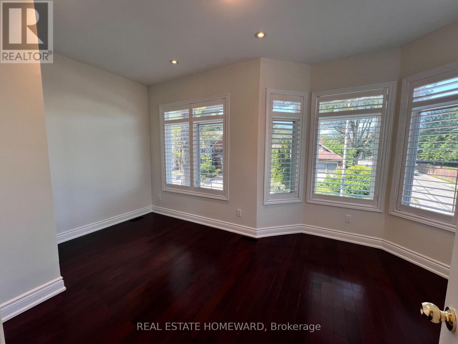171 Westlake Avenue, Toronto, Ontario  M4C 4S3 - Photo 21 - E13643426
