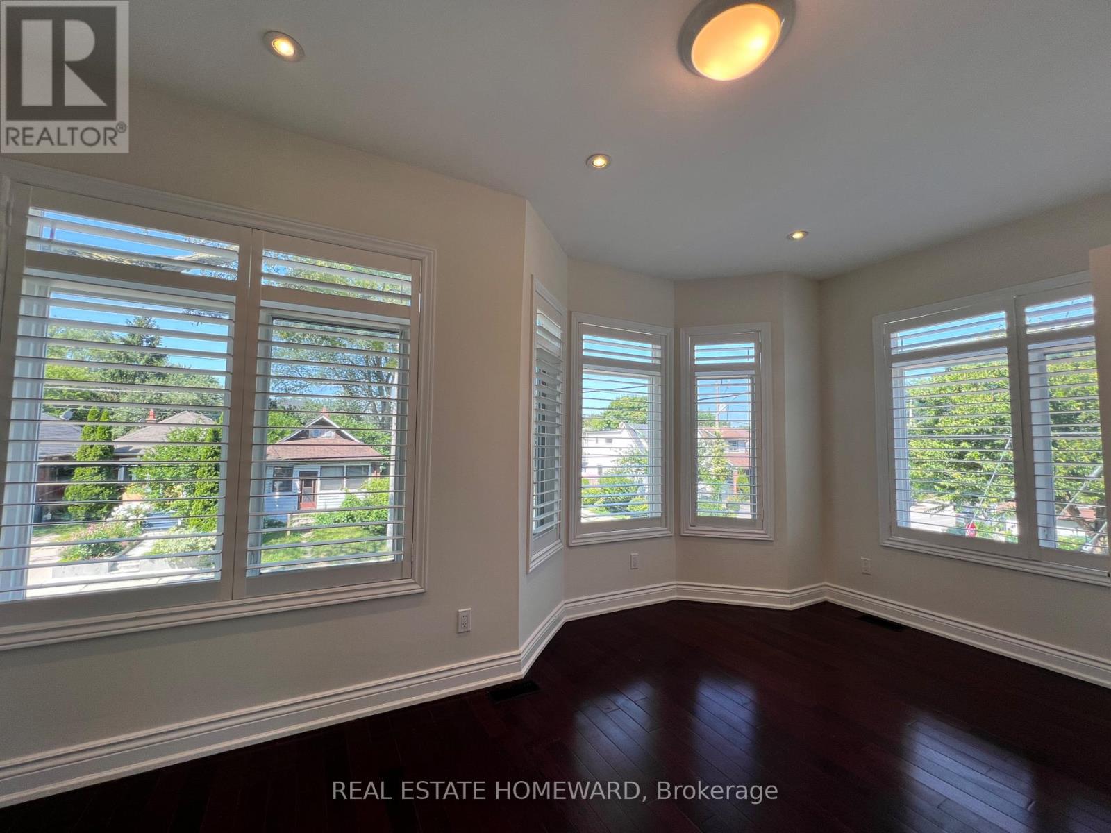 171 Westlake Avenue, Toronto, Ontario  M4C 4S3 - Photo 22 - E13643426