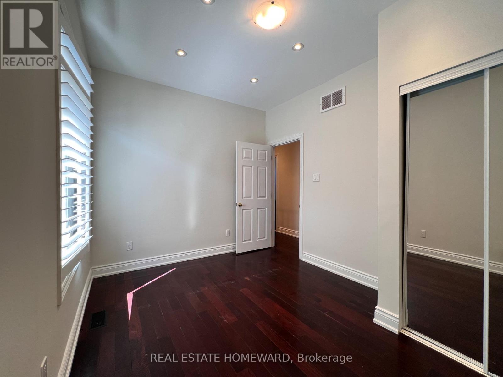 171 Westlake Avenue, Toronto, Ontario  M4C 4S3 - Photo 27 - E13643426