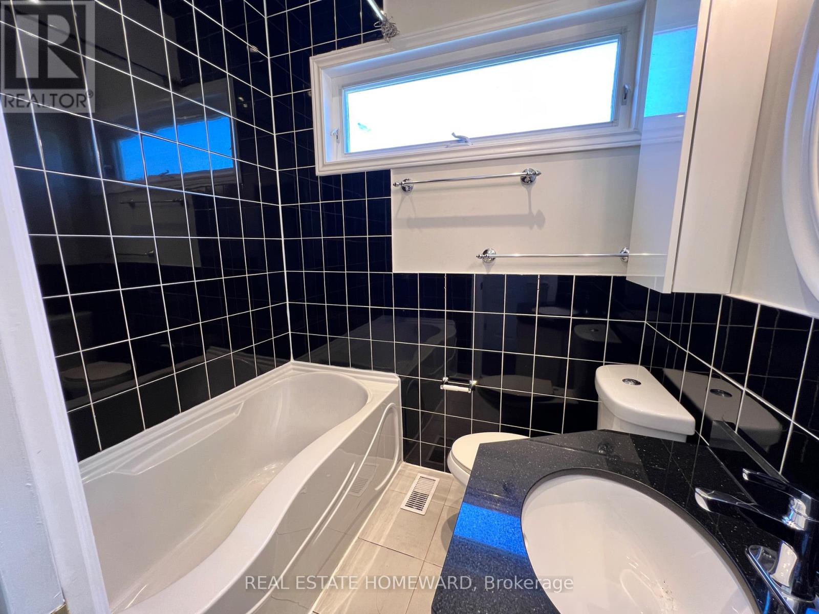 171 Westlake Avenue, Toronto, Ontario  M4C 4S3 - Photo 29 - E13643426