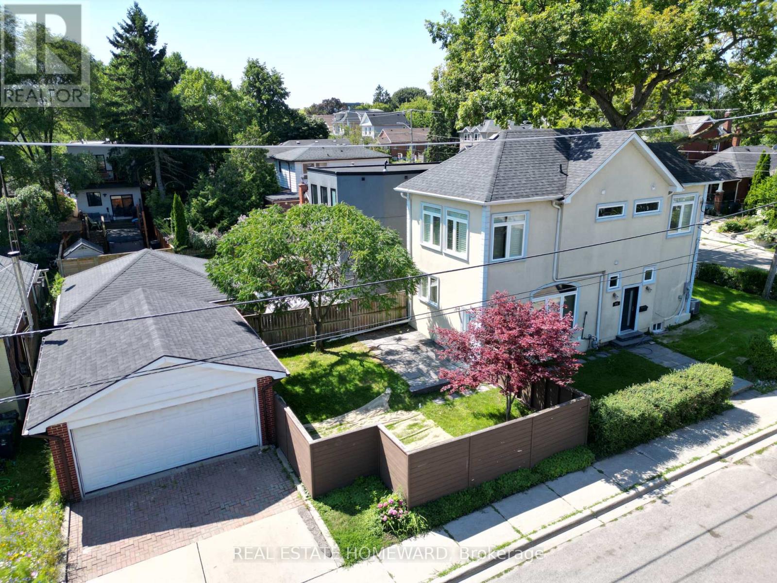 171 Westlake Avenue, Toronto, Ontario  M4C 4S3 - Photo 3 - E13643426