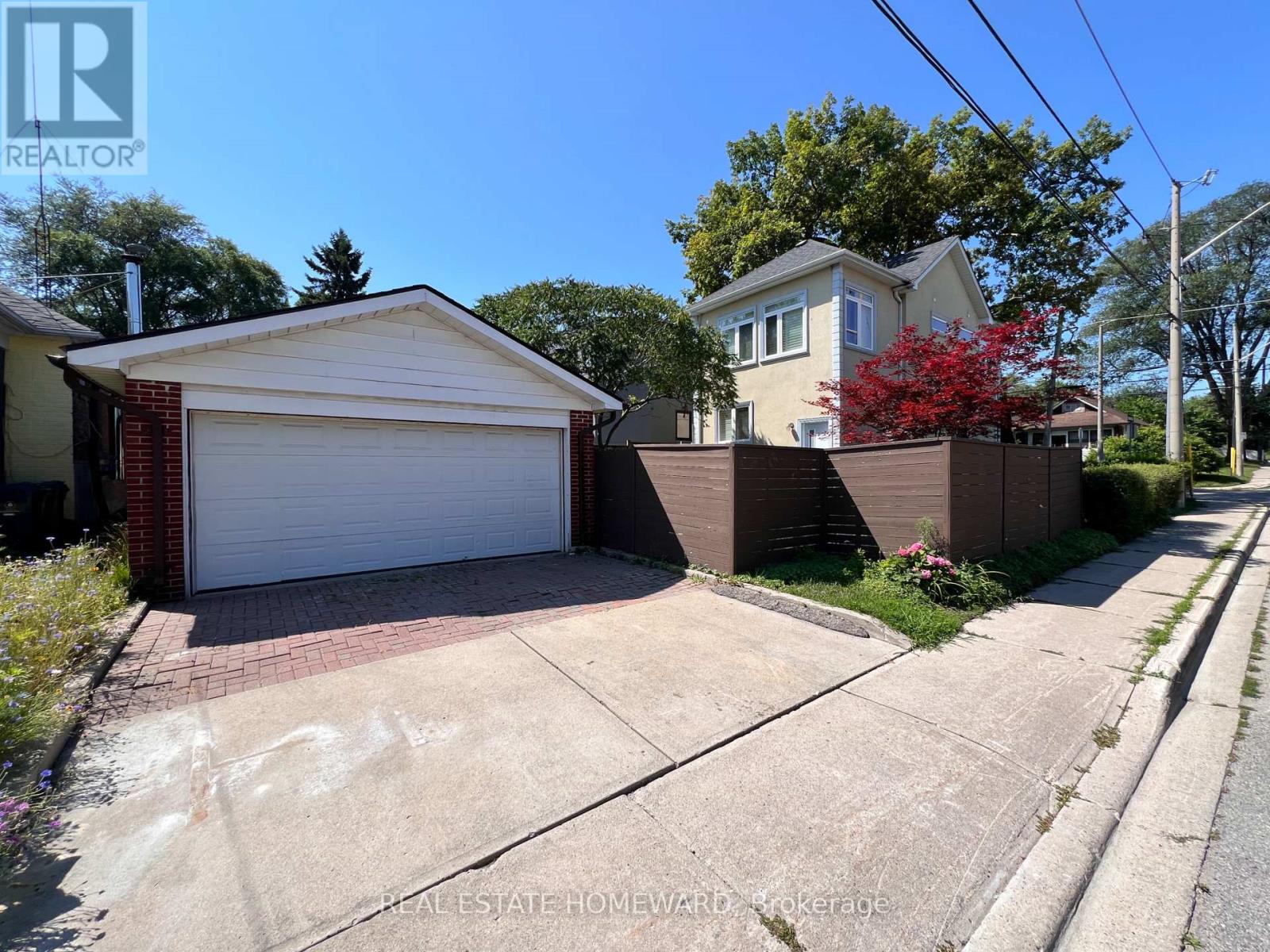 171 Westlake Avenue, Toronto, Ontario  M4C 4S3 - Photo 6 - E13643426