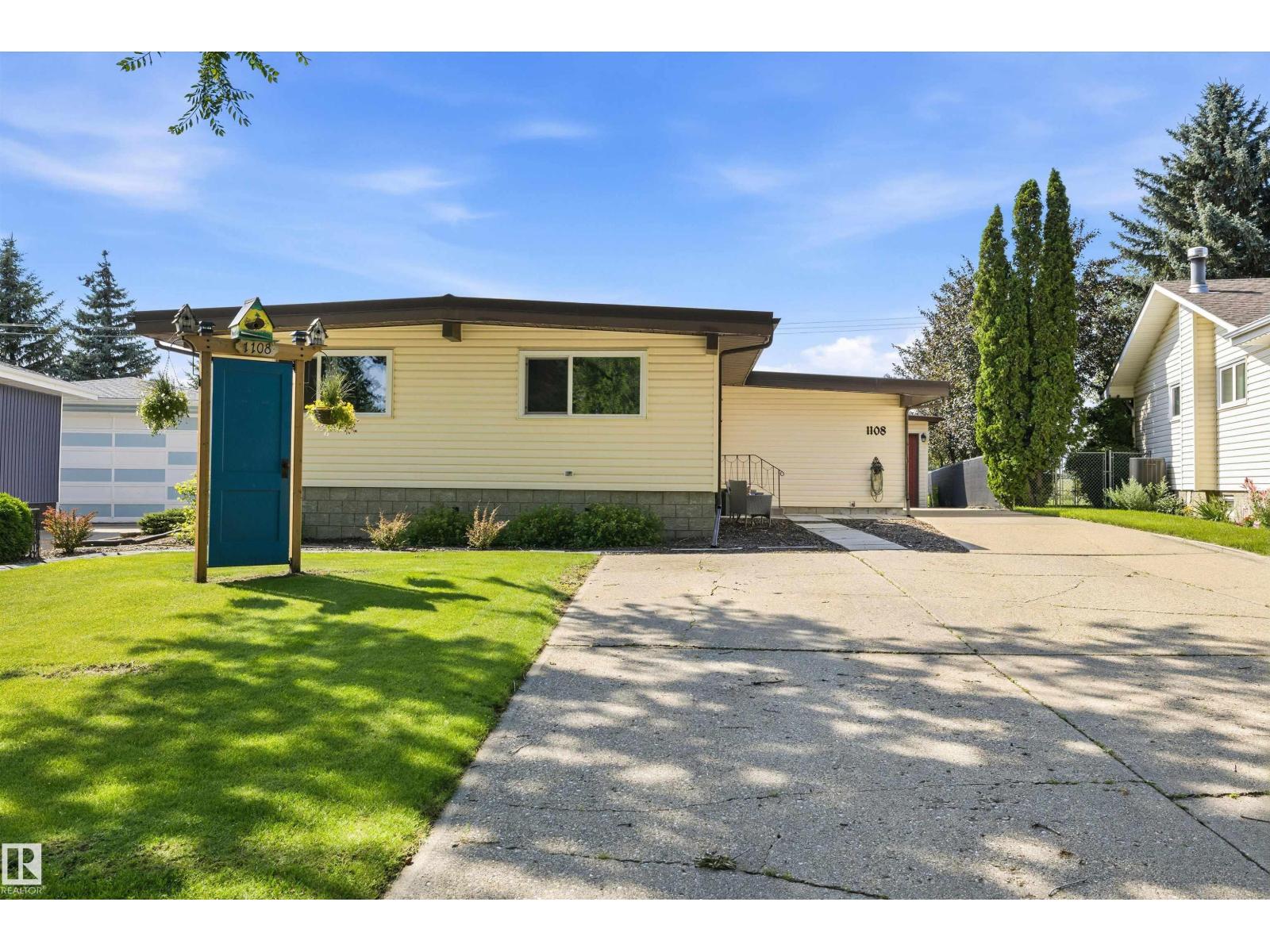 1108 MOYER DR NW, sherwood park, Alberta