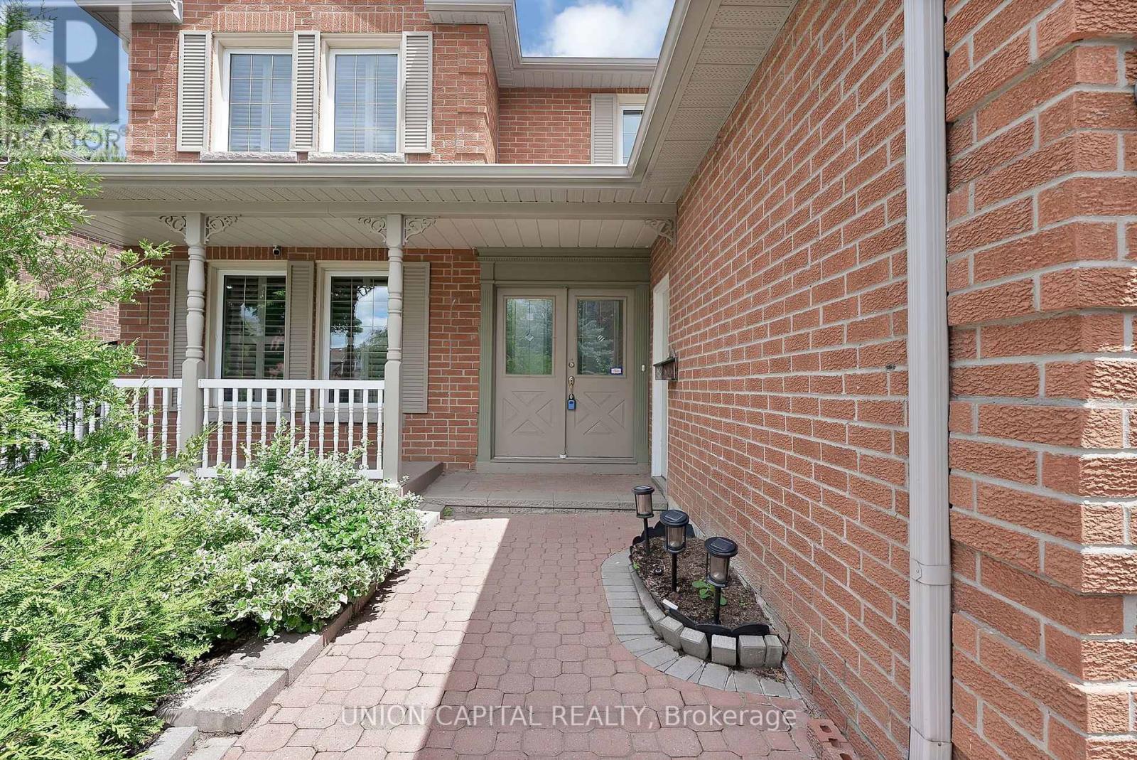 35 Mccarty Crescent, Markham, Ontario  L3P 4R4 - Photo 2 - N13643494