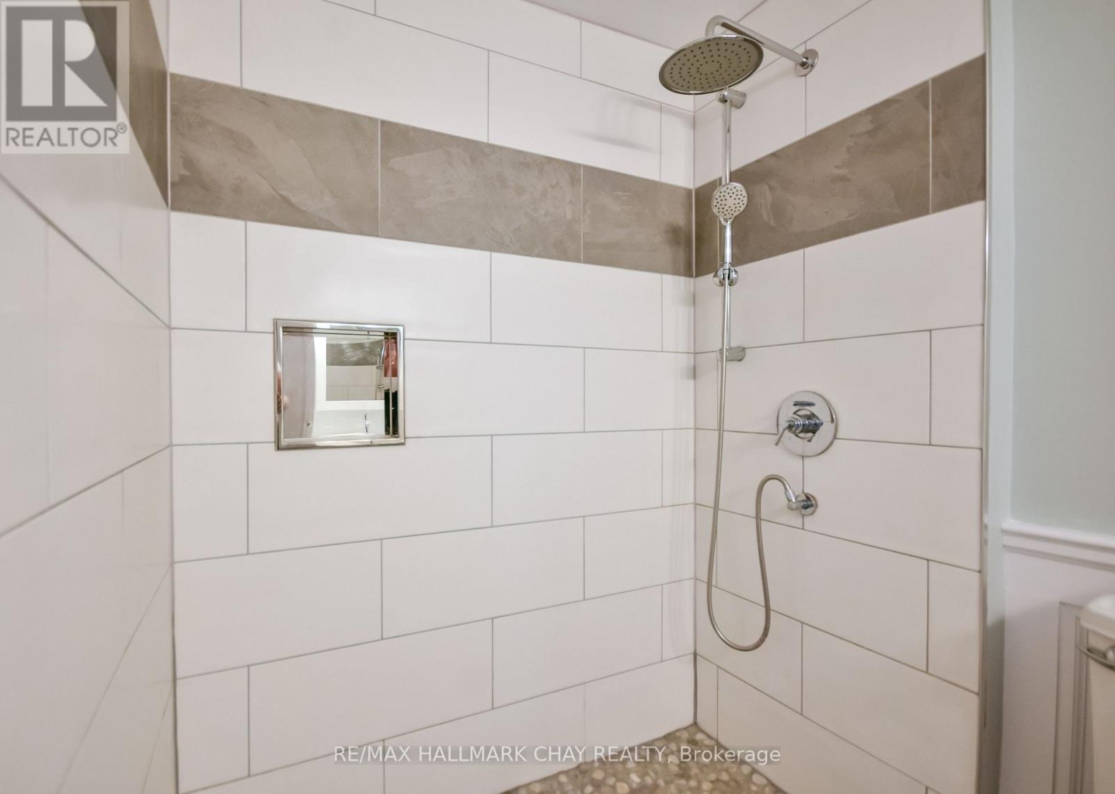 17 Srigley Street, Barrie (Holly), Ontario  L4N 0L9 - Photo 20 - S13643408