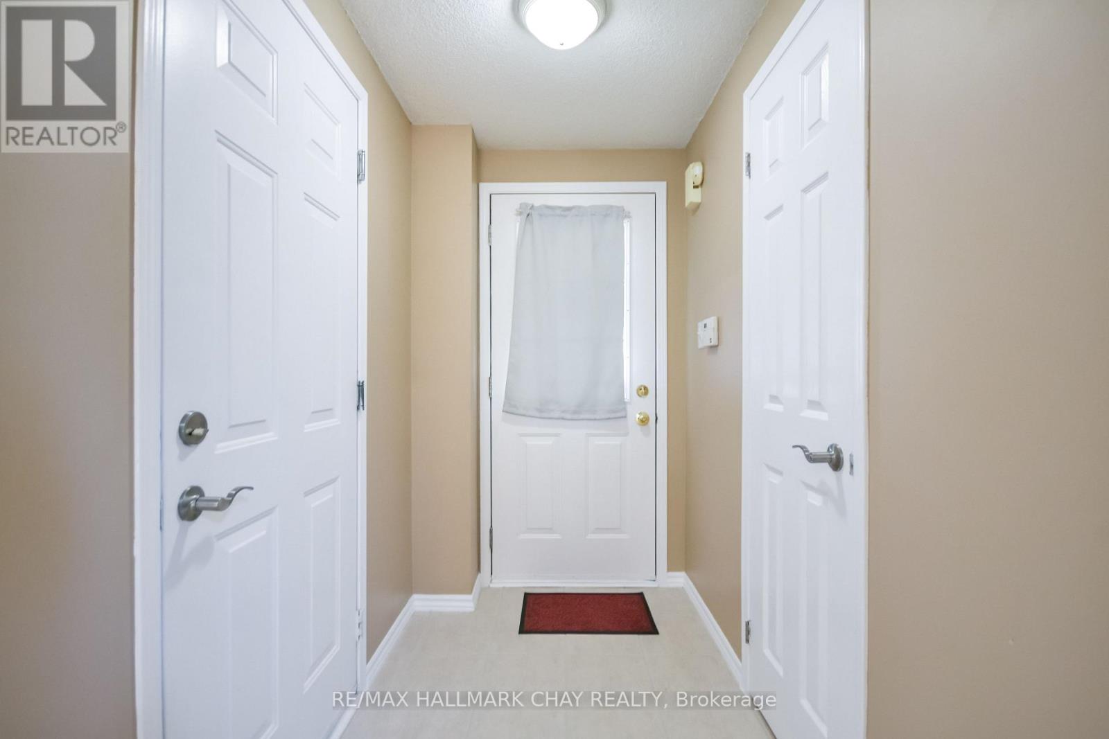 17 Srigley Street, Barrie (Holly), Ontario  L4N 0L9 - Photo 3 - S13643408